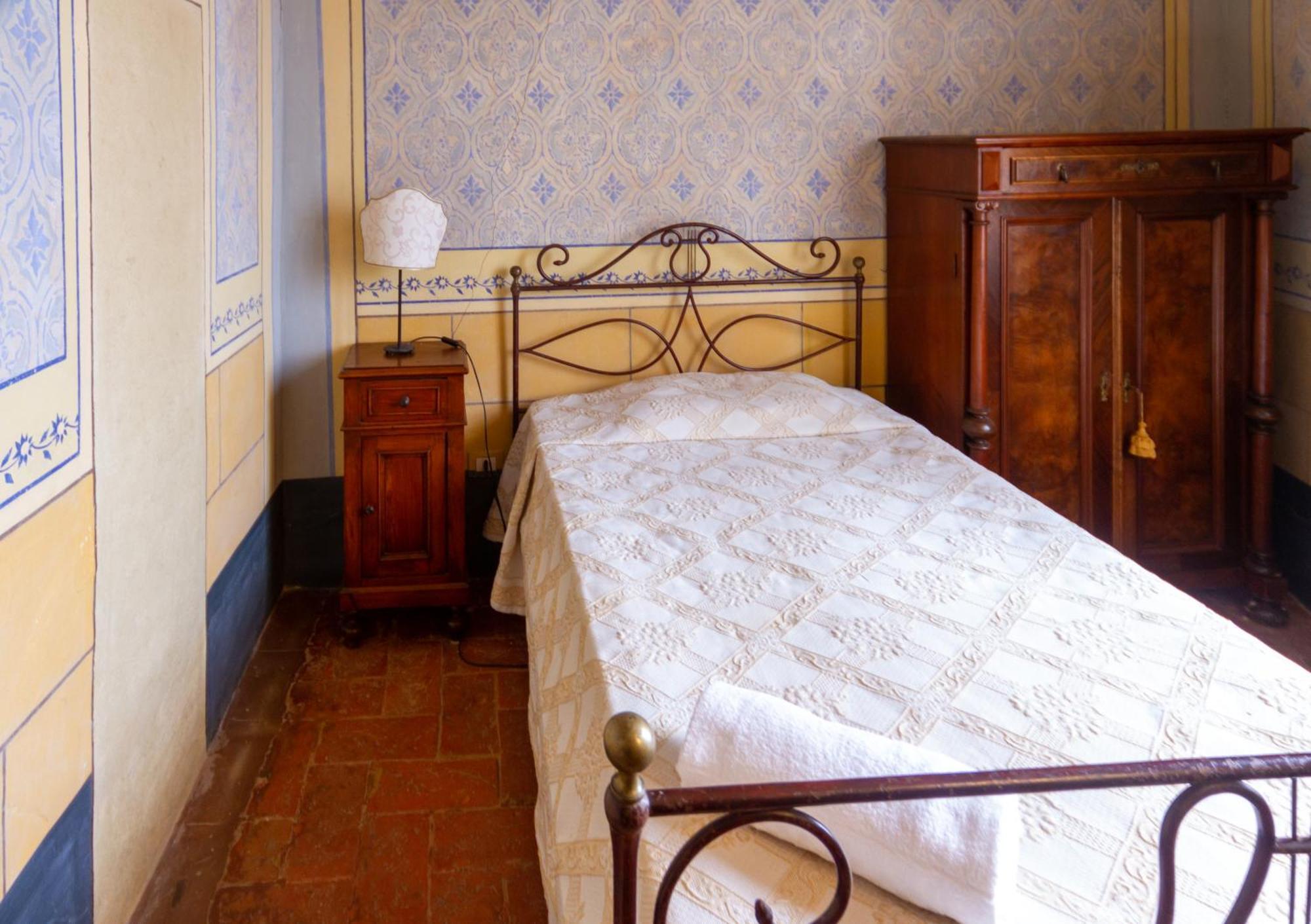 Antica Dimora Leones Bed & Breakfast Palaia Bagian luar foto