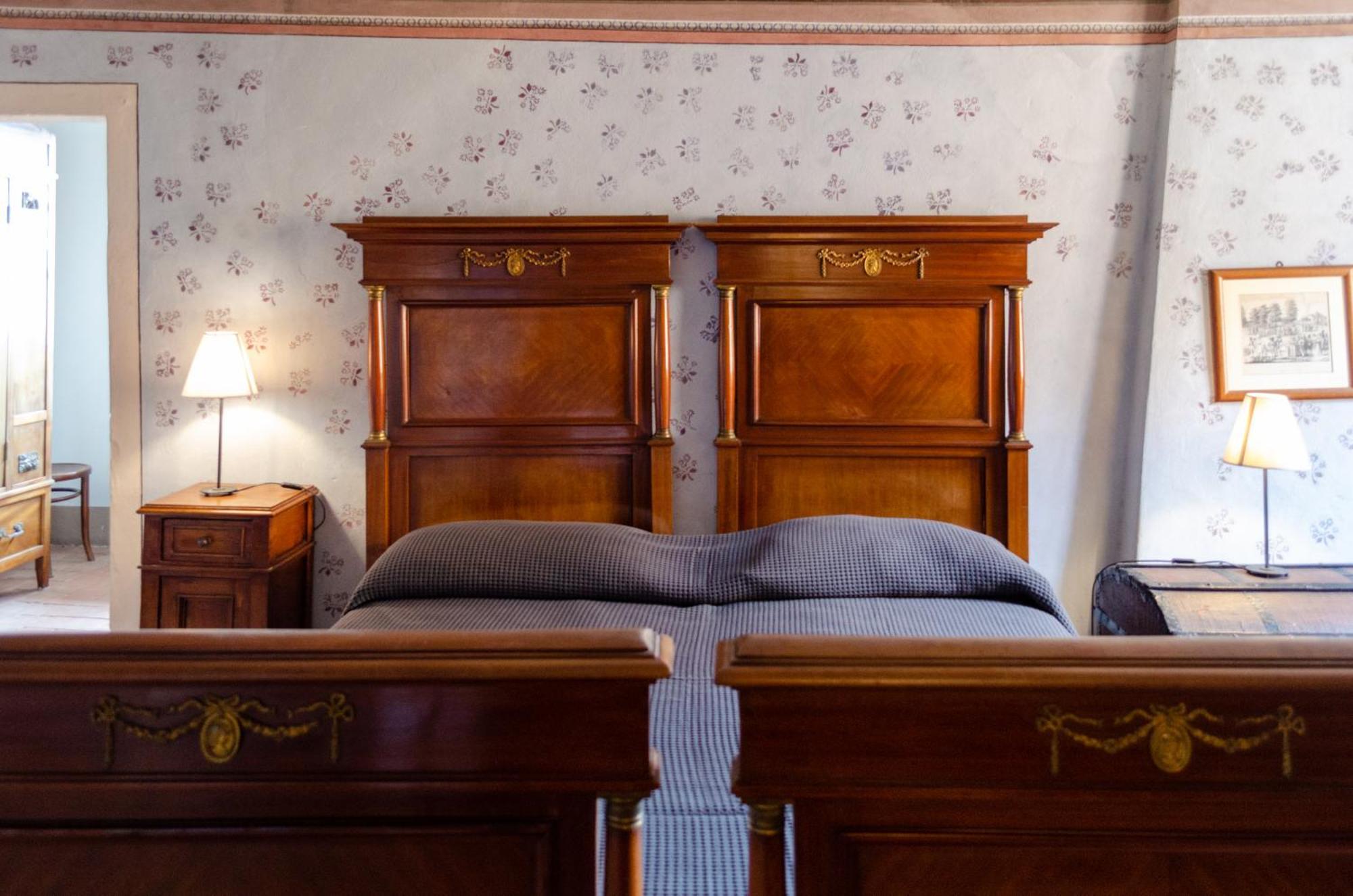 Antica Dimora Leones Bed & Breakfast Palaia Bagian luar foto