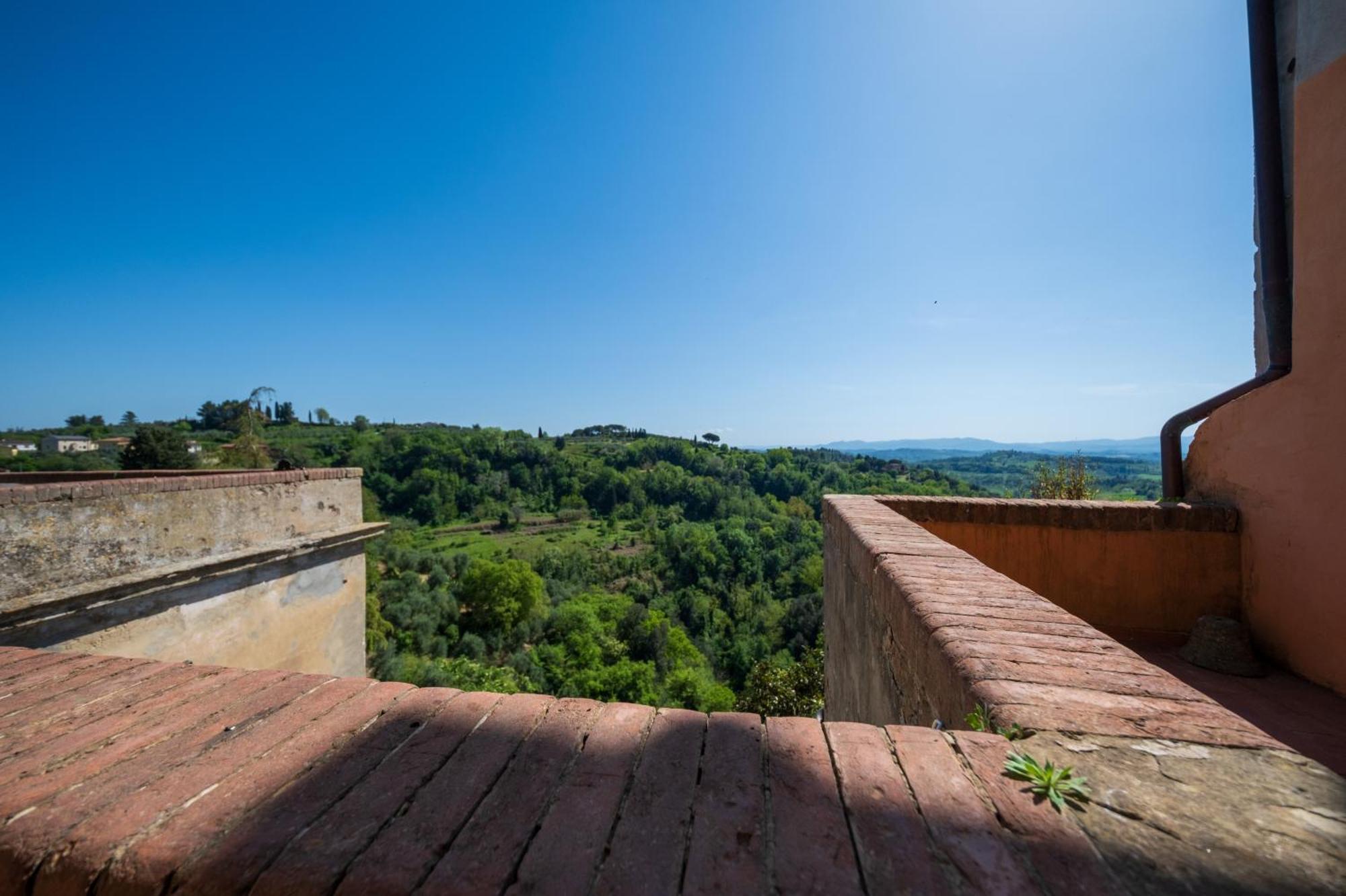 Antica Dimora Leones Bed & Breakfast Palaia Bagian luar foto