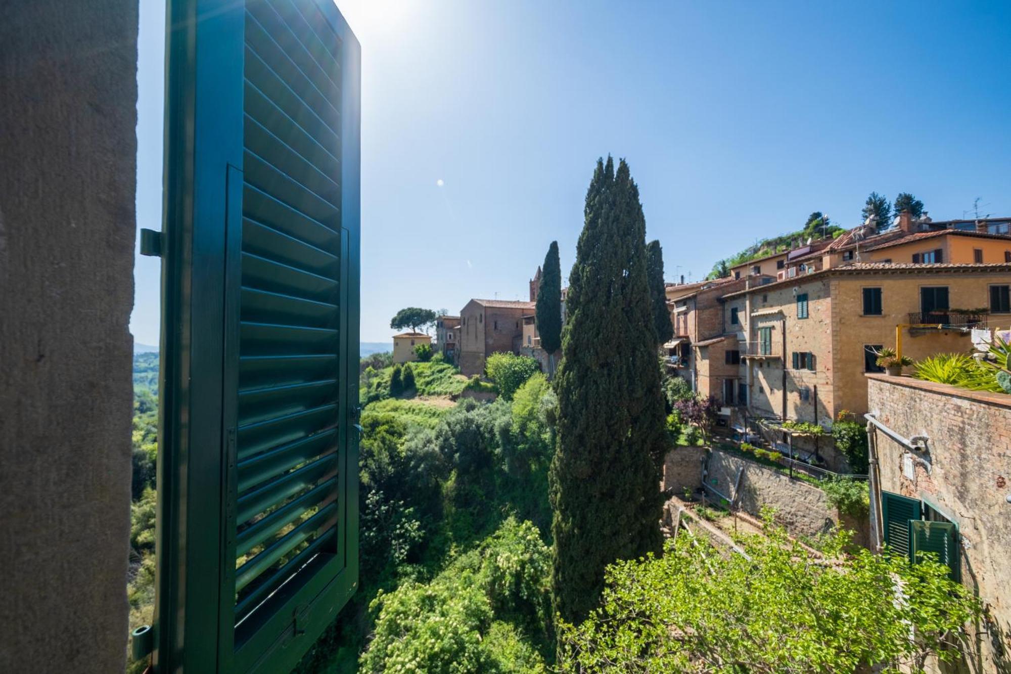 Antica Dimora Leones Bed & Breakfast Palaia Bagian luar foto