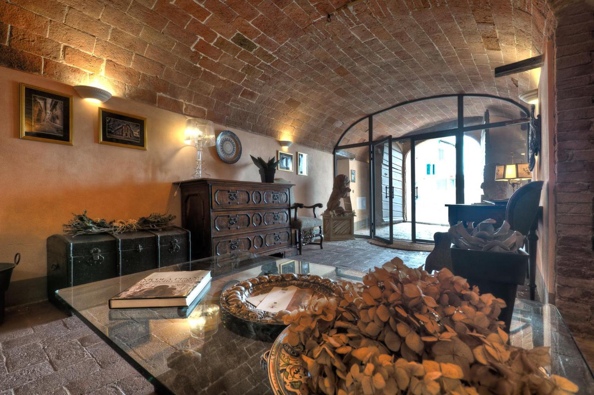 Antica Dimora Leones Bed & Breakfast Palaia Bagian luar foto